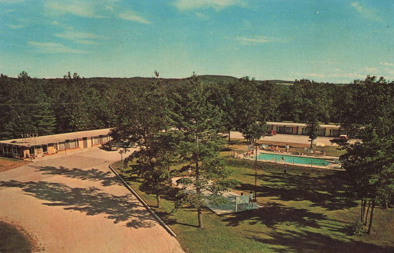 Vinces Motel and Restaurant - Vintage Postcard (newer photo)